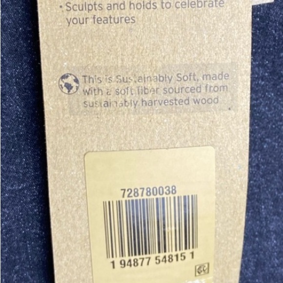 LEVI’S High Rise Distressed Shorts - Picture 9 of 11